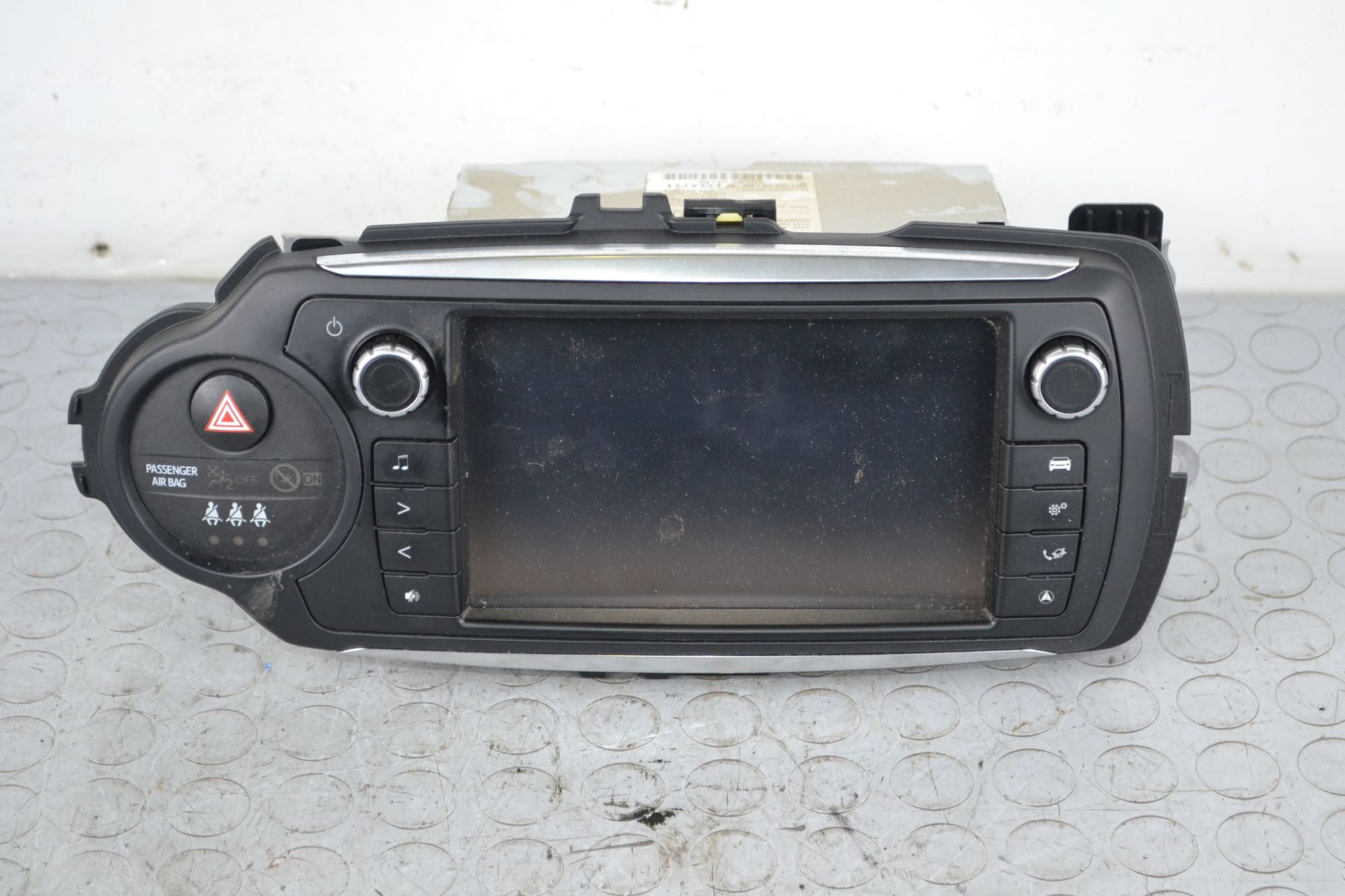 Navigatore Autoradio Toyota Yaris III P13 1.0 51 KW 69CV dal 12/2010 al 2019 Cod 86140-0d100  1699286008566