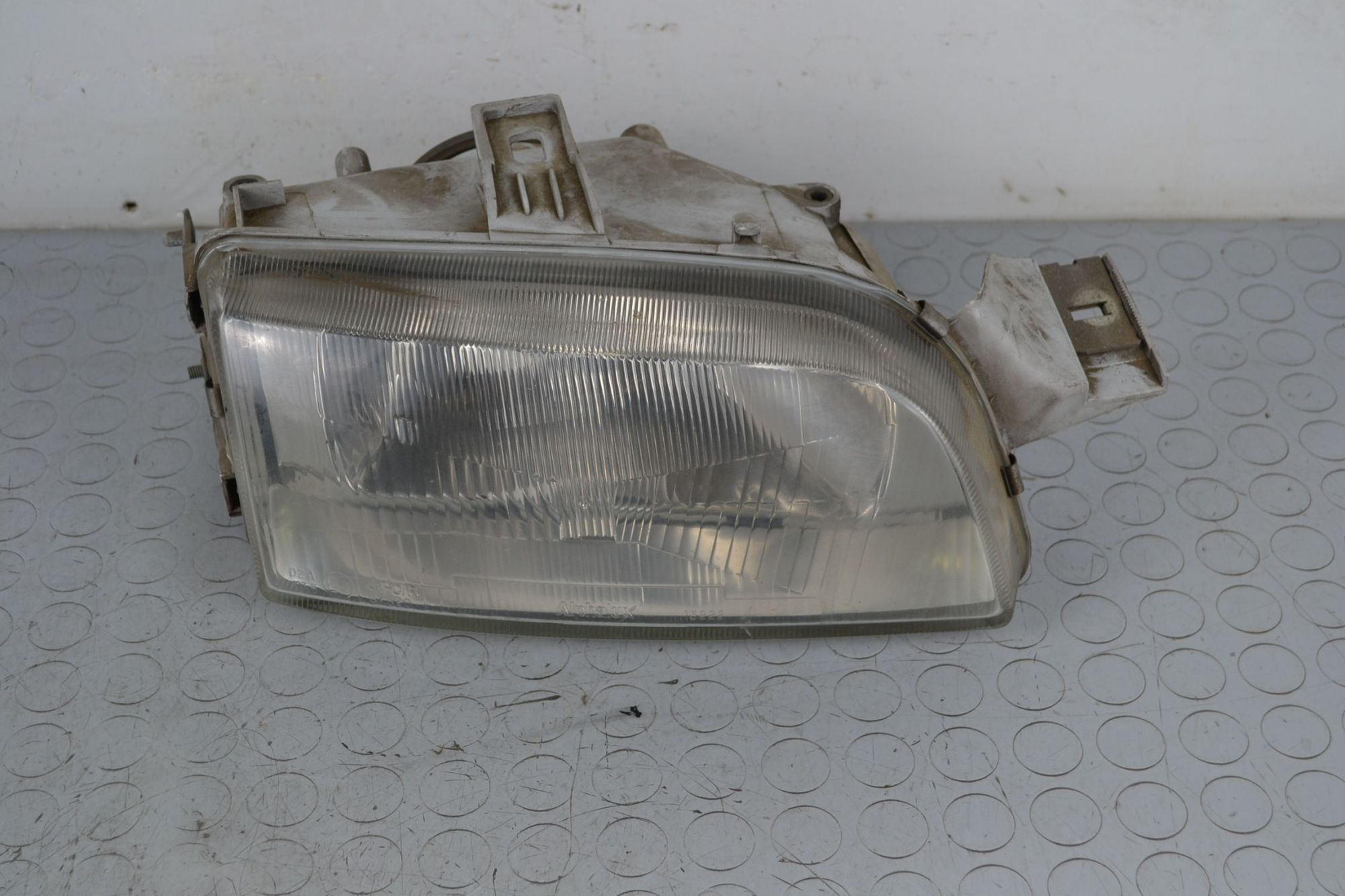 Faro Anteriore DX Fiat Punto 176 dal 1993 al 1999 Cod 46402649  1699349461024