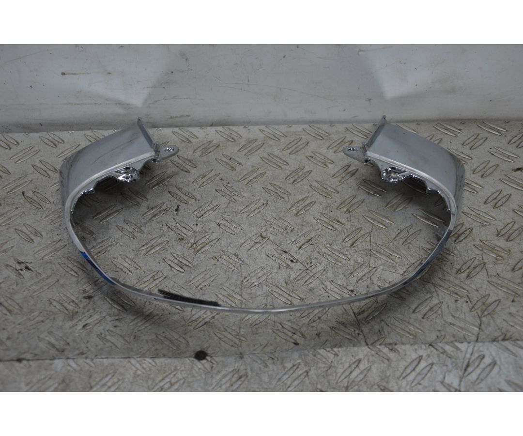 Carena Cromatura Stop Honda SH 350 Dal 2021 al 2023 COD 83520-K0R-V002 1699443228363 Carena Cromatura Stop Honda SH 350 Dal 2021 al 2023 COD 83520-K0R-V002 1699443228363
