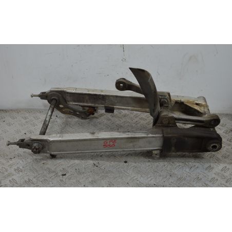 Forcellone Posteriore Kawasaki GPZ 550 Dal 1978 Al 1990  1699868782037