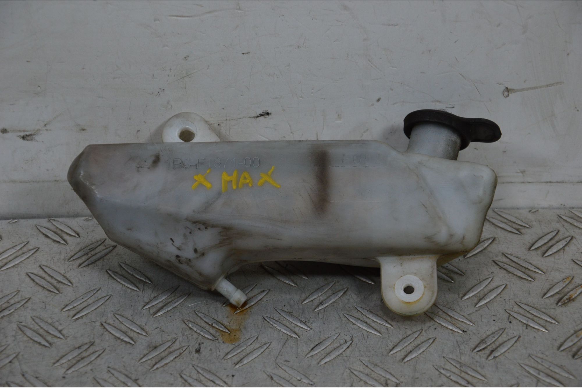 Vaschetta Acqua Yamaha Xmax X-max 250 Dal 2005 Al 2009 COD 1B9-F1871-00  1700048656687