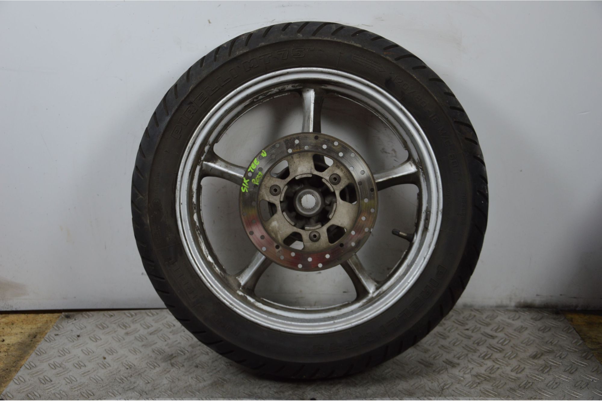 Cerchio Posteriore Suzuki Sixteen 125 / 150 dal 2007 al 2014  1700580773910