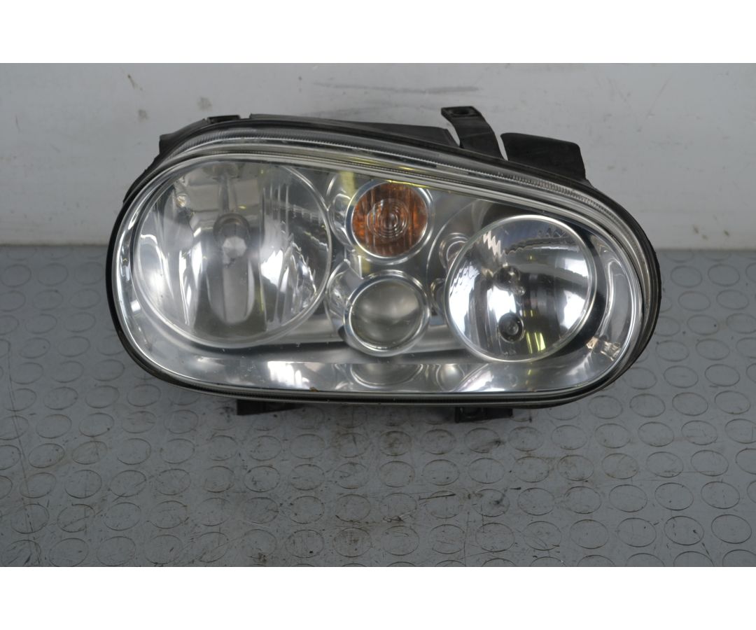 Faro fanale anteriore DX Volkswagen Golf IV 1J1 Dal 1997 al 2005 Cod 1J1941016C Cod motore AGN 1700745396138 Faro fanale anteriore DX Volkswagen Golf IV 1J1 Dal 1997 al 2005 Cod 1J1941016C Cod motore AGN 1700745396138