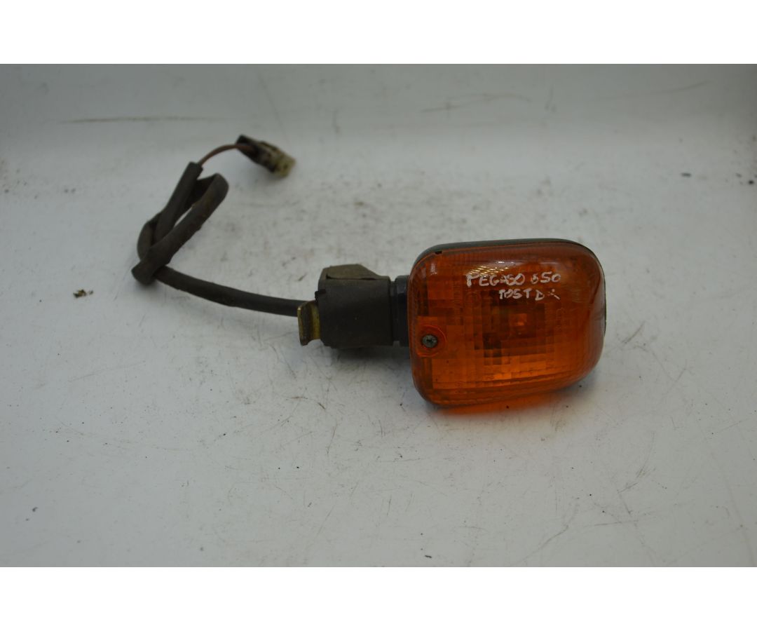 Freccia Posteriore Destra Dx Aprilia Pegaso 650 dal 1997 al 2001 1700751809882 Freccia Posteriore Destra Dx Aprilia Pegaso 650 dal 1997 al 2001 1700751809882