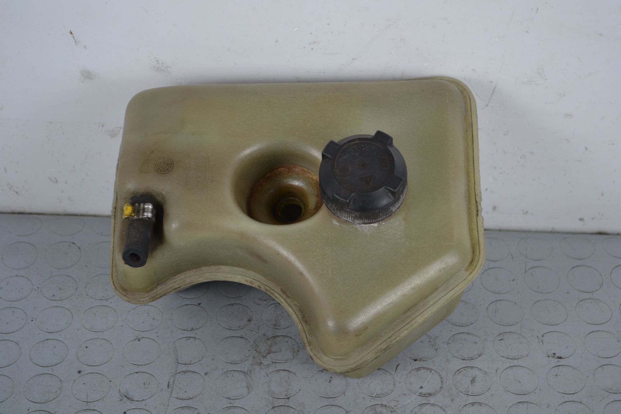 Vaschetta Liquido Refrigerante Radiatore Fiat Panda 141 dal 02/1995 al 09/2003 Cod Motore 176B2000  1701332088641