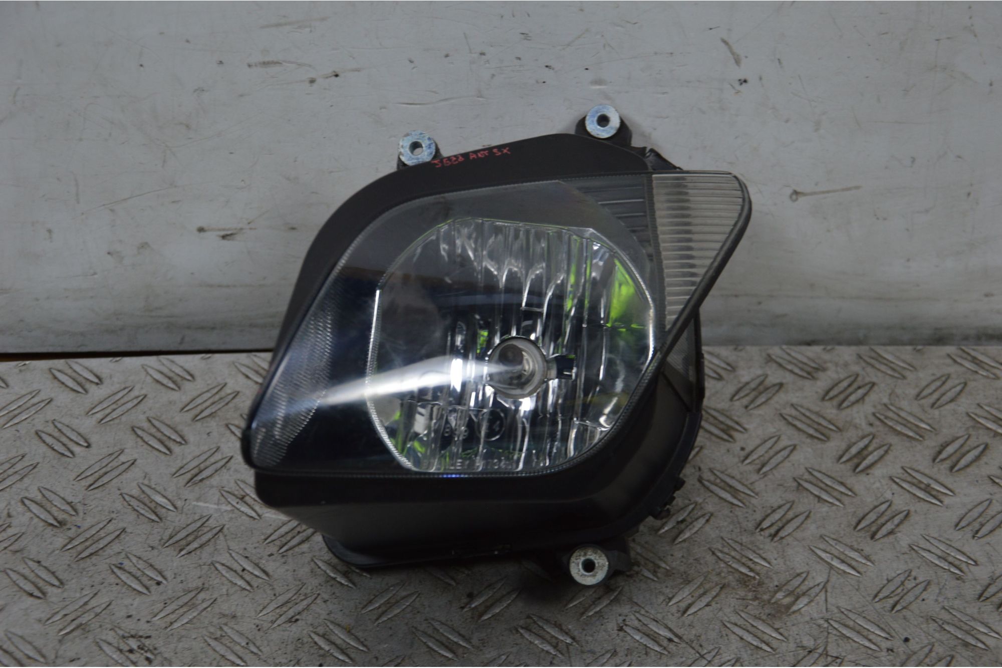 Faro Fanale Anteriore Sinistro Honda Jazz 250 dal 2001 al 2006  1701335496474