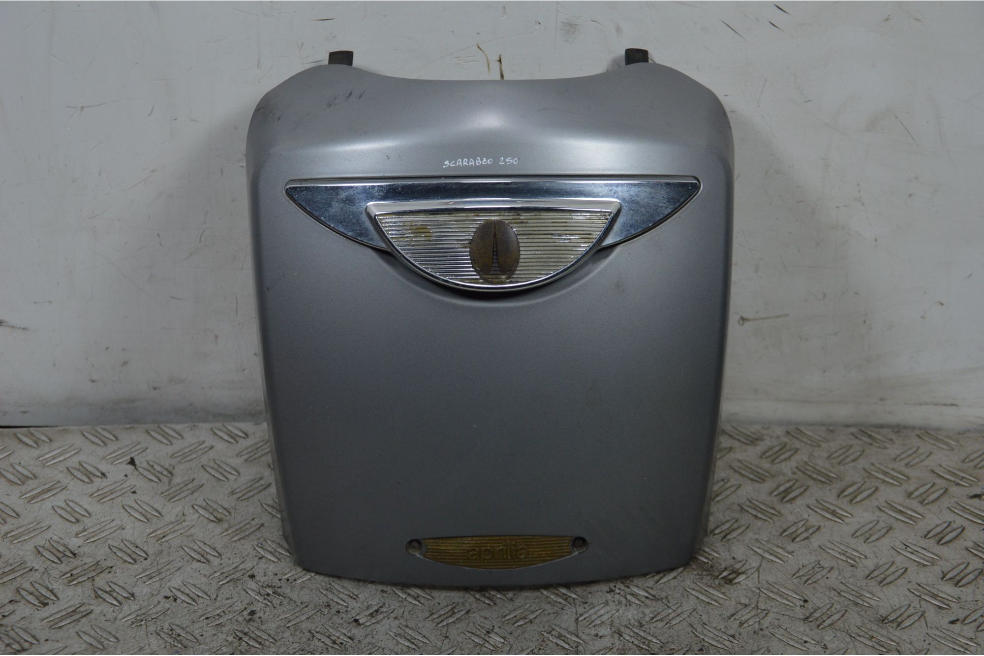 Carena Scudetto Anteriore Aprilia Scarabeo 250 Dal 2004 al 2007  1701431188198