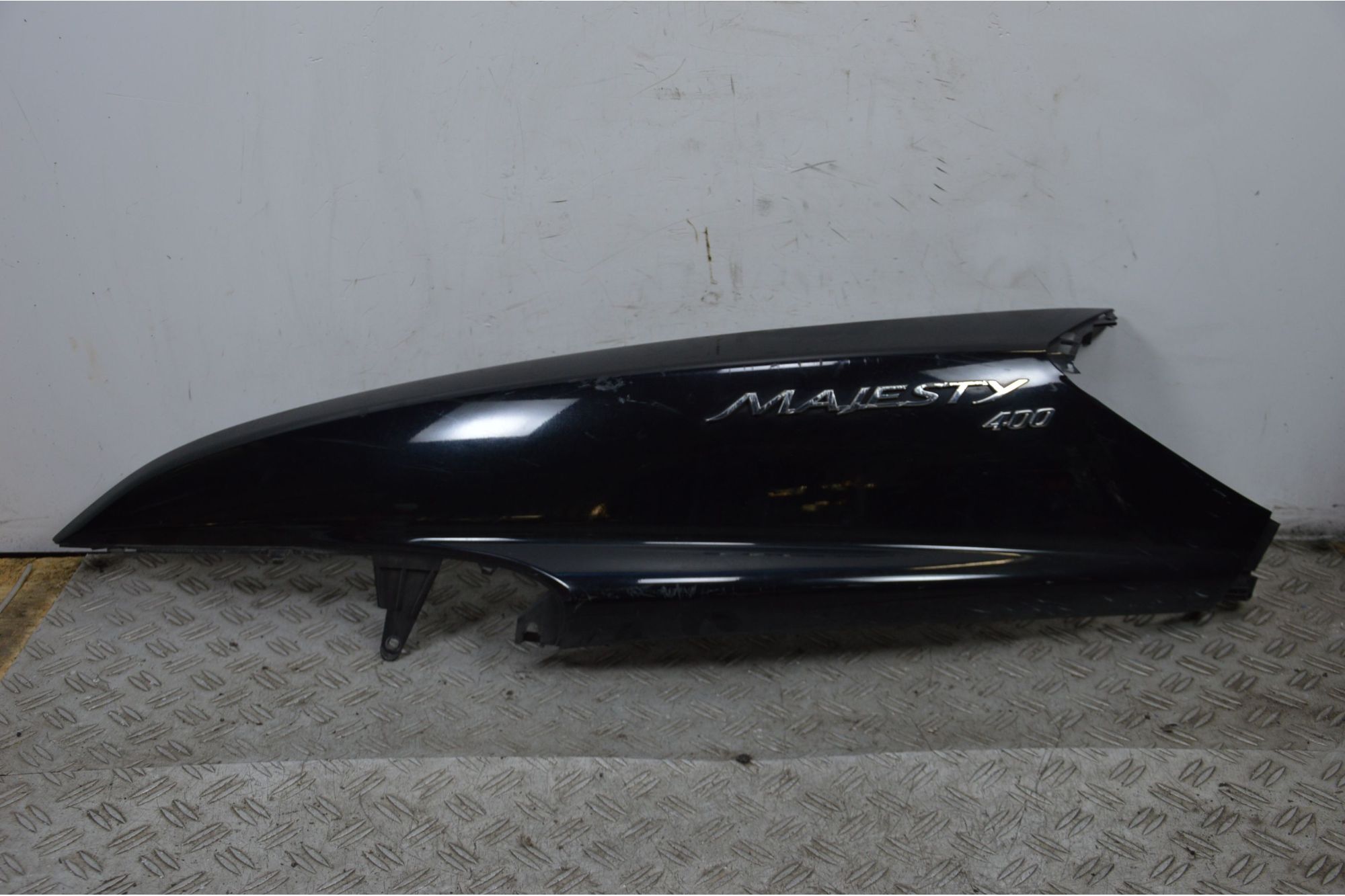 Carena Fianchetto Laterale posteriore SX Yamaha Majesty 400 dal 2004 al 2008  1701445475574