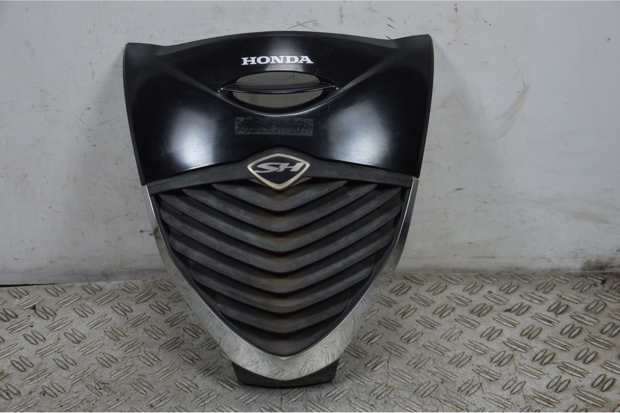Carena Scudetto Anteriore Honda SH 150 ie Dal 2005 Al 2008  1702467240294