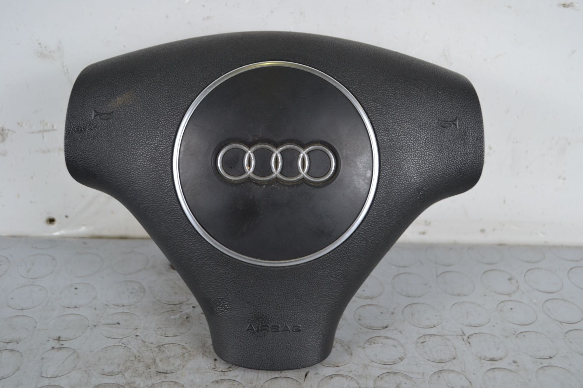 Airbag volante Audi A3 8P1 Dal 2003 al 2012 Cod 8E0880201BA 140CV/103KW  1702554831756