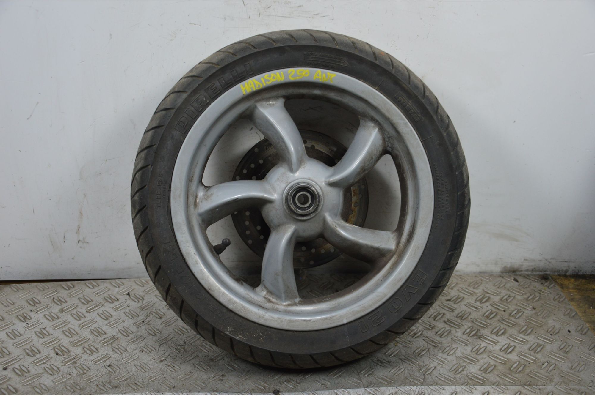 Cerchio Anteriore Malaguti Madison 250 dal 1999 al 2004  1702647412282