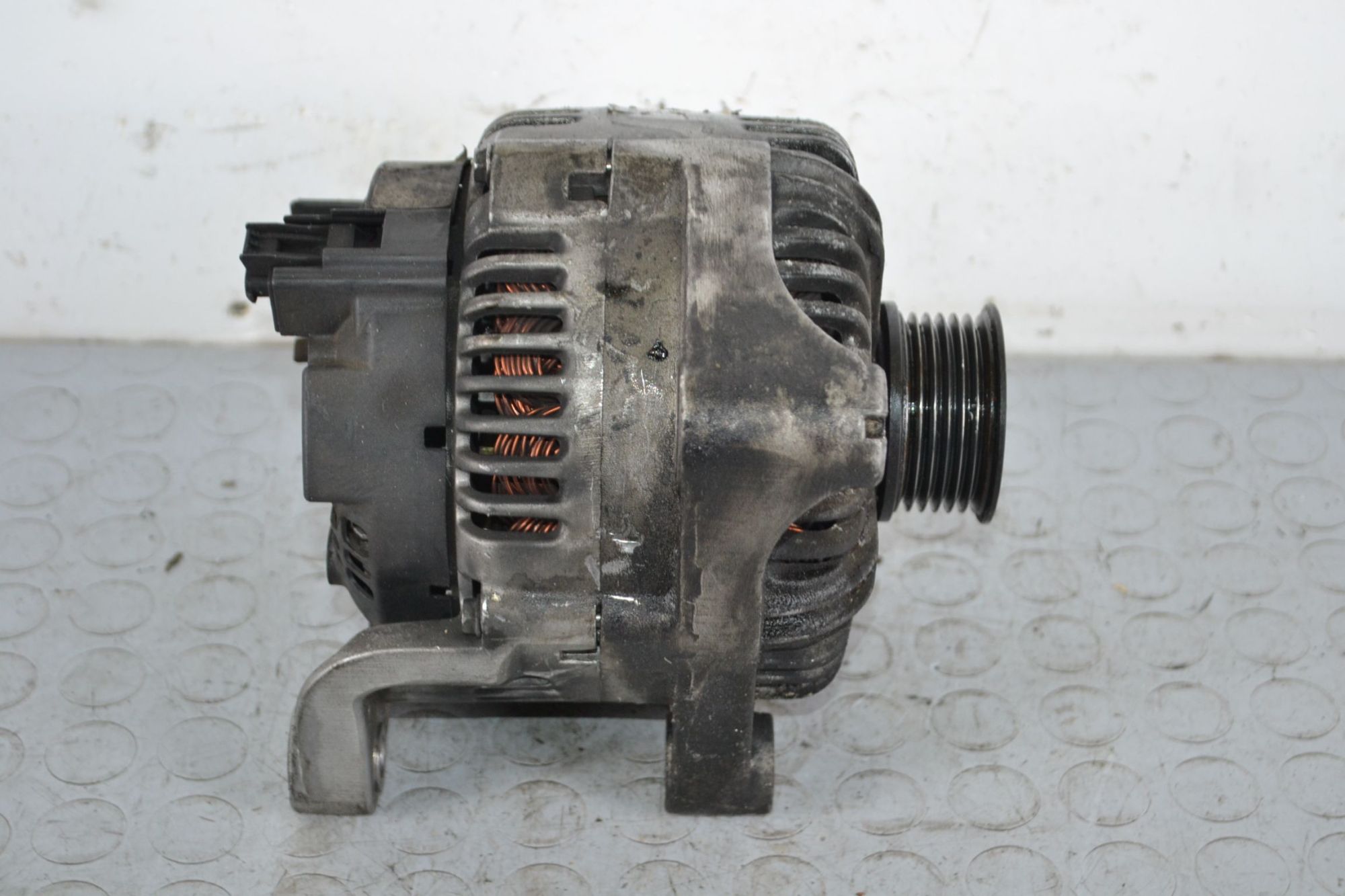 Alternatore Bmw Serie 6 E63 Dal 2003 al 2009 Cod 12317836592  1702652827095