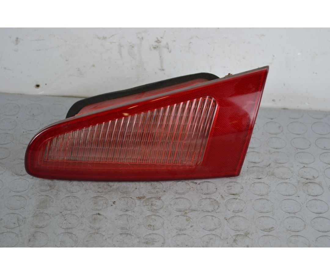 Fanale Stop Posteriore Interno DX Alfa Romeo 147 937 dal 07/2005 al 03/2010 Cod 60693791 Cod Motore 937A3000 1703065579885 Fanale Stop Posteriore Interno DX Alfa Romeo 147 937 dal 07/2005 al 03/2010 Cod 60693791 Cod Motore 937A3000 1703065579885