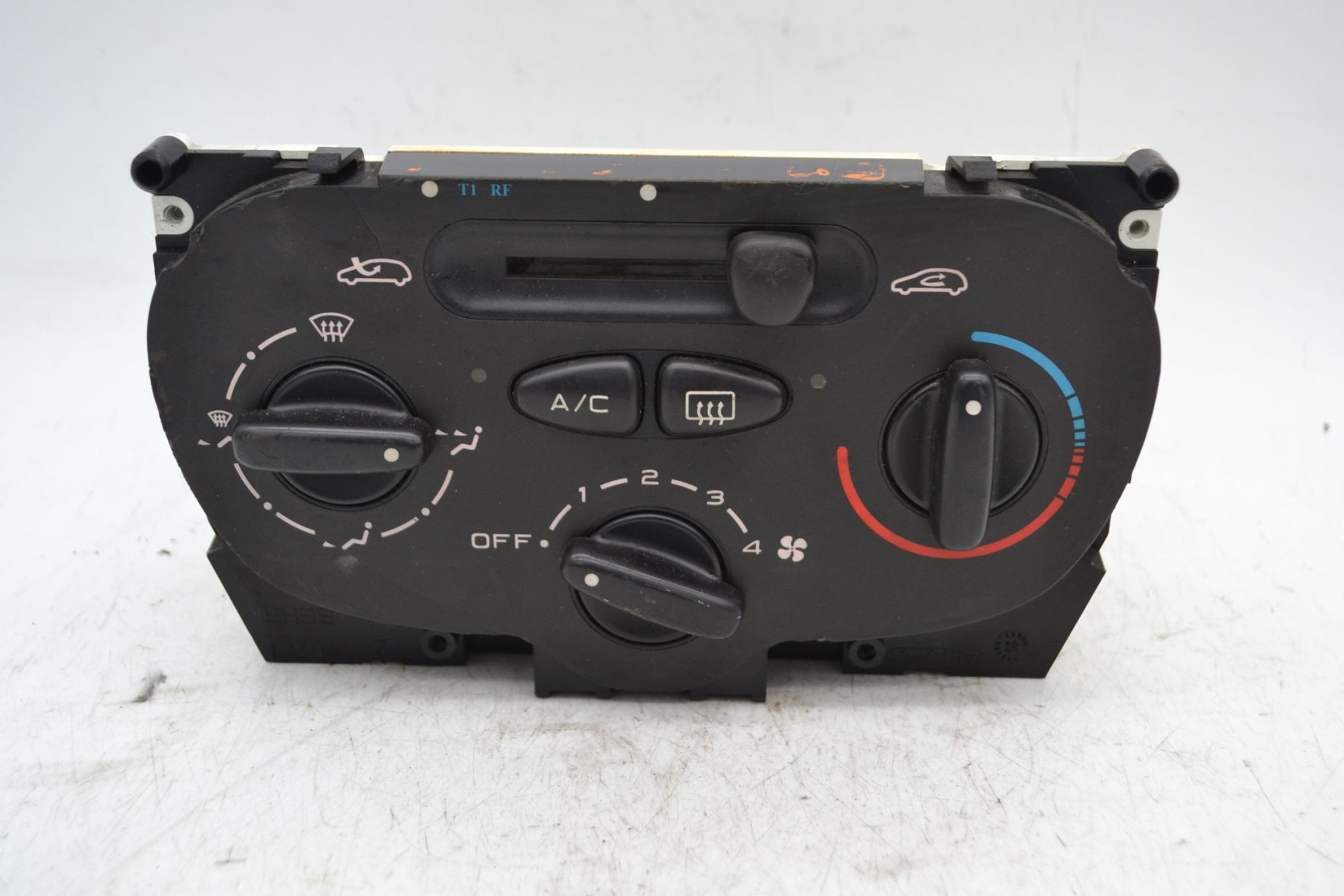 Controllo Comando Clima Peugeot 206 2A/C dal 09/1998 al 12/2000 Cod 01689-01 Cod Motore NFZ  1703071429464