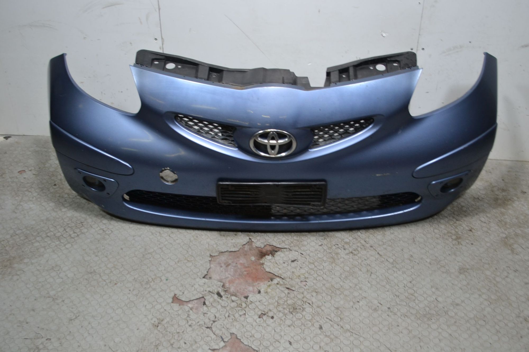 Paraurti anteriore Toyota Aygo Dal 2005 al 2014 Colore blu  1703089377009