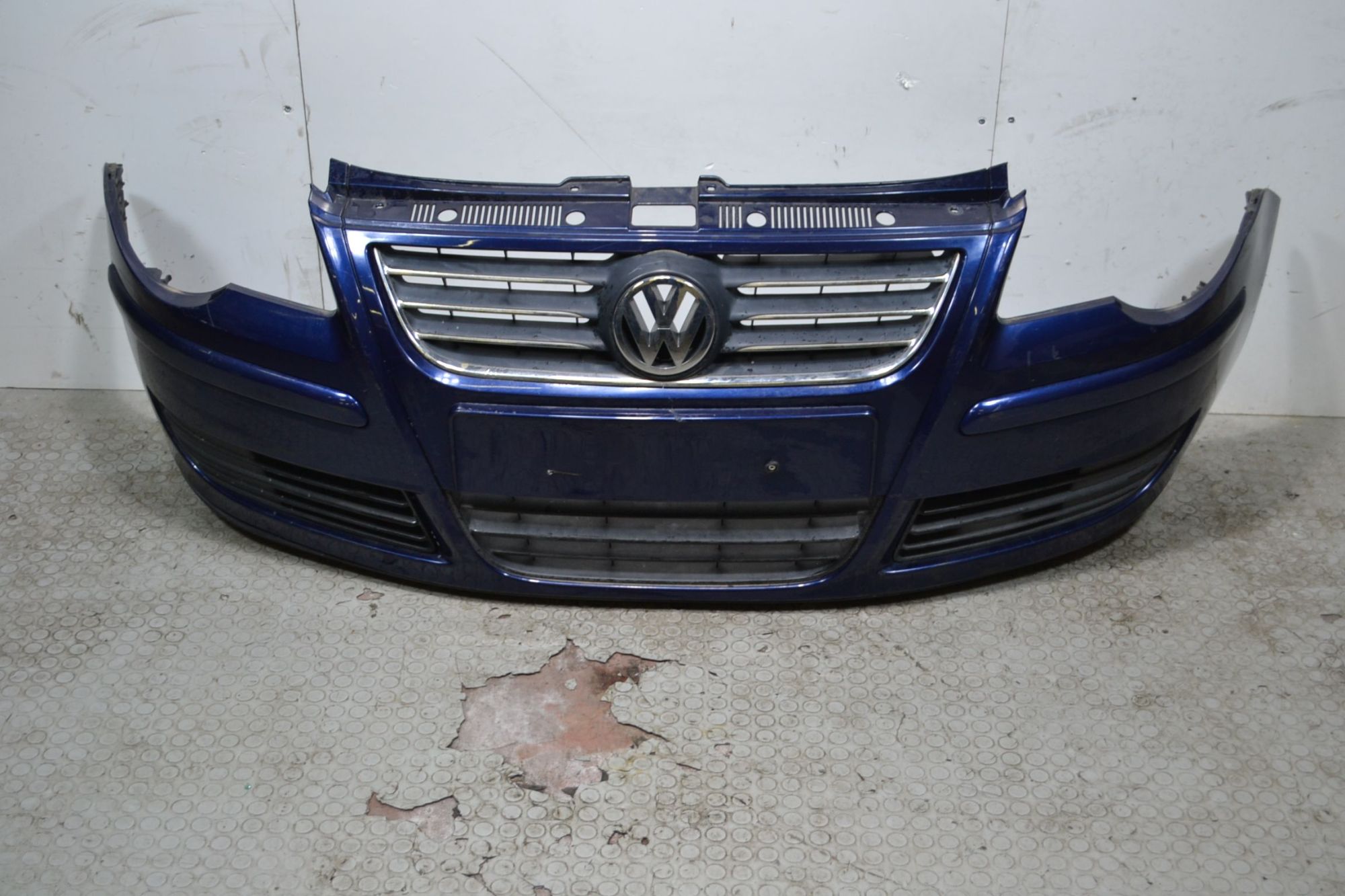 Paraurti Anteriore Volkswagen Polo IV 9N3 dal 2005 al 2009  1703149411995