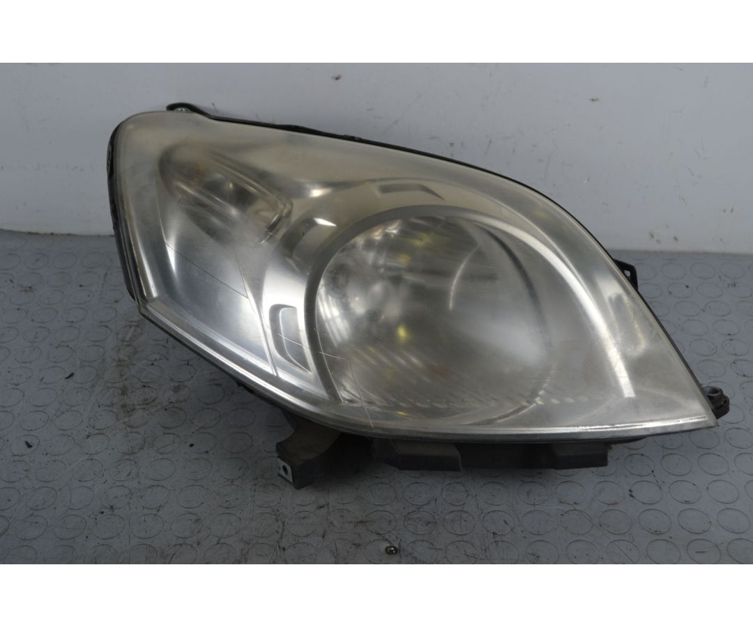 Faro Anteriore DX Fiat Fiorino Cassone 225 dal 10/2007 al 04/2016 Cod 45560393 Cod Motore 350A1000 1703665954273 Faro Anteriore DX Fiat Fiorino Cassone 225 dal 10/2007 al 04/2016 Cod 45560393 Cod Motore 350A1000 1703665954273