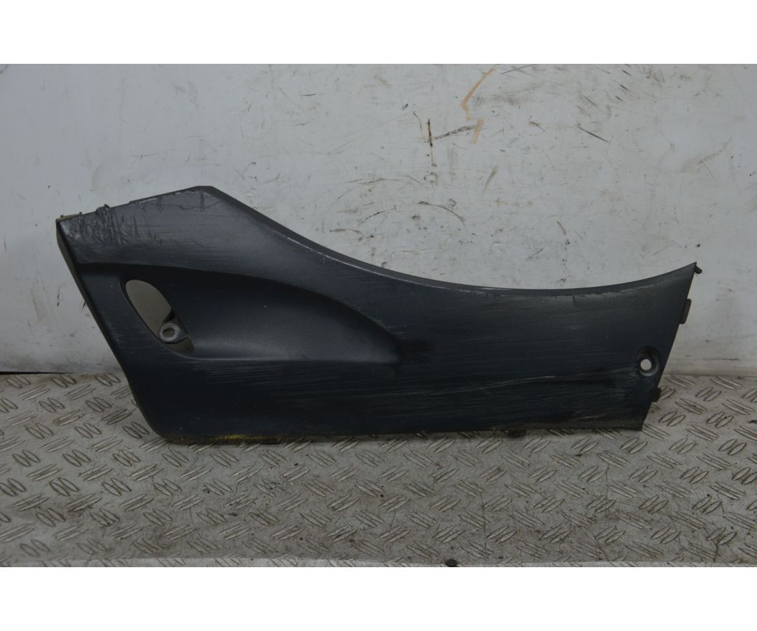Carena Sottopedana destra dx Honda Sh 300 Dal 2006 al 2010 1703778354106 Carena Sottopedana destra dx Honda Sh 300 Dal 2006 al 2010 1703778354106