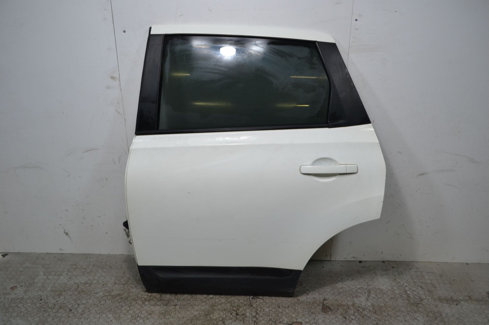 Portiera sportello posteriore SX Nissan Qashqai +2 J10E Dal 2010 al 2013 Colore bianco  1704382369487