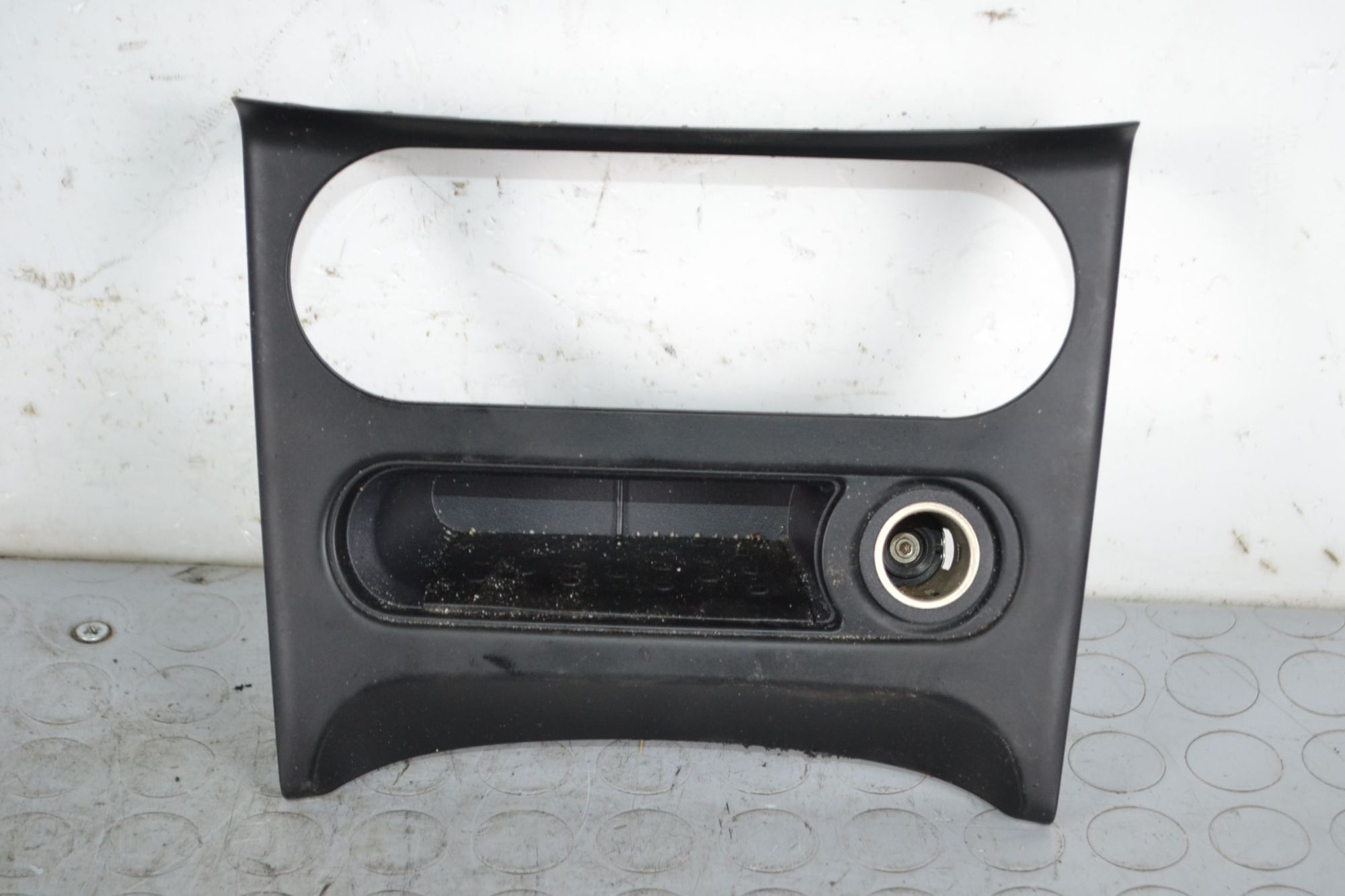 Console Centrale + Presa 12V Nissan Qashqai / Qashqai +2 dal 02/2010 al 12/2013 Cod 27570br00a Cod Motore K9K 430  1704384475865