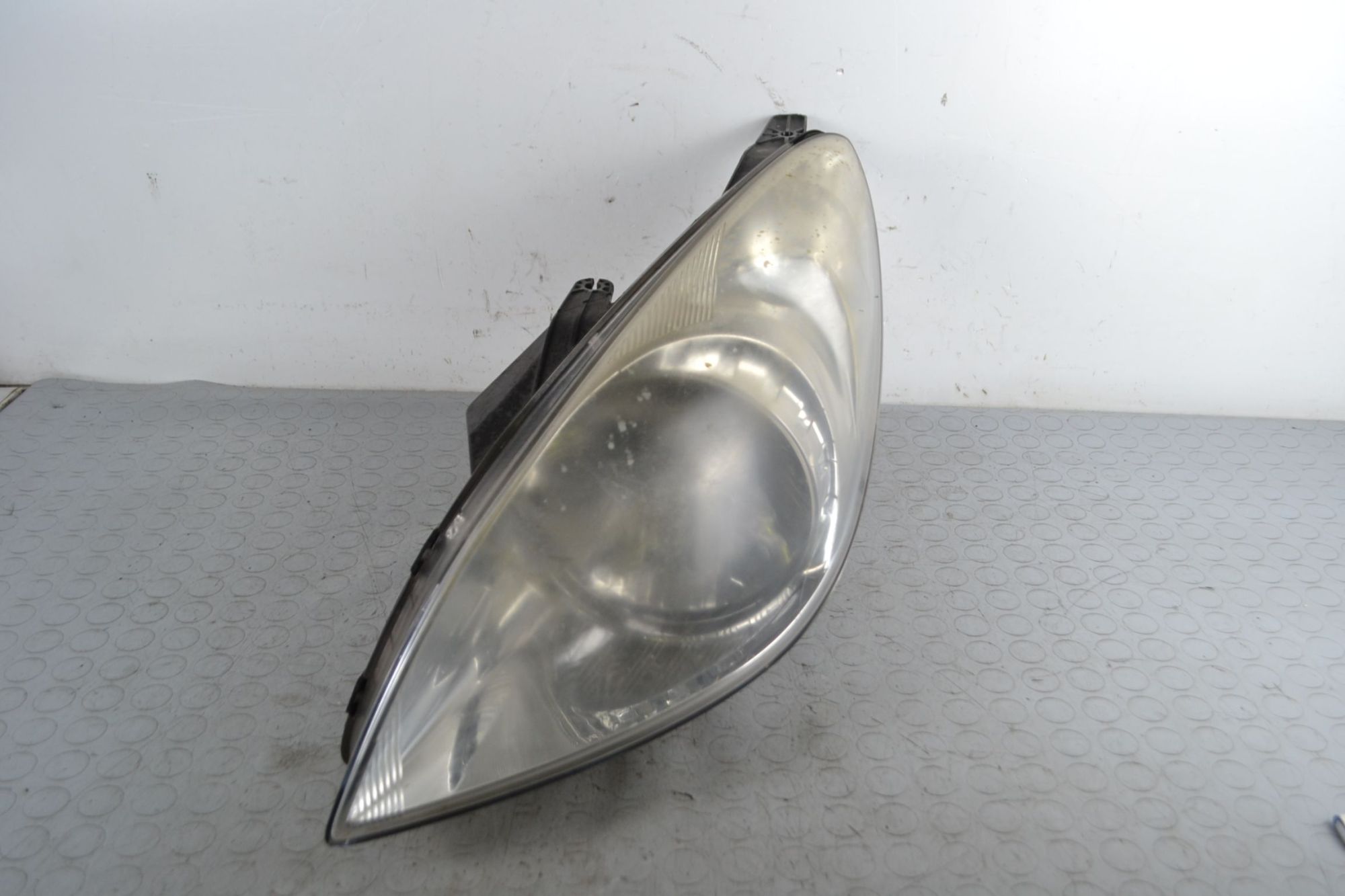 Faro anteriore SX Hyundai I20 Dal 2009 al 2014 Cod 92101-4P000  1704962519110