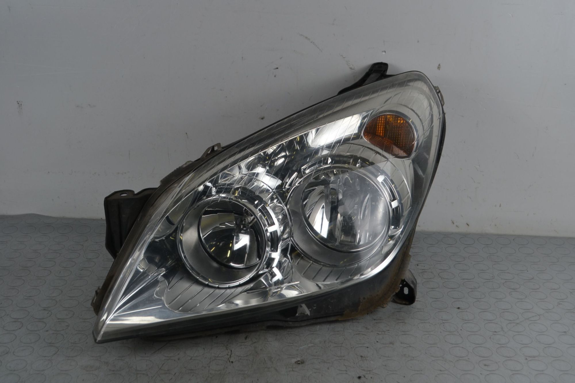 Faro fanale anteriore SX Opel Astra H Dal 2004 al 2011 Cod 13239288  1704990392402
