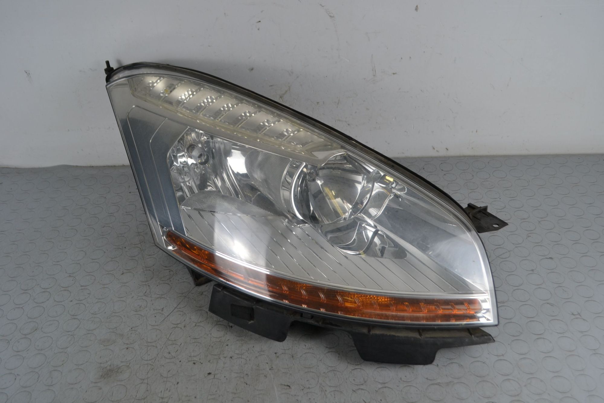 Faro Anteriore DX Citroen C4 Picasso 5 Posti dal 2006 al 2013 Cod 6206A8  1705326748320