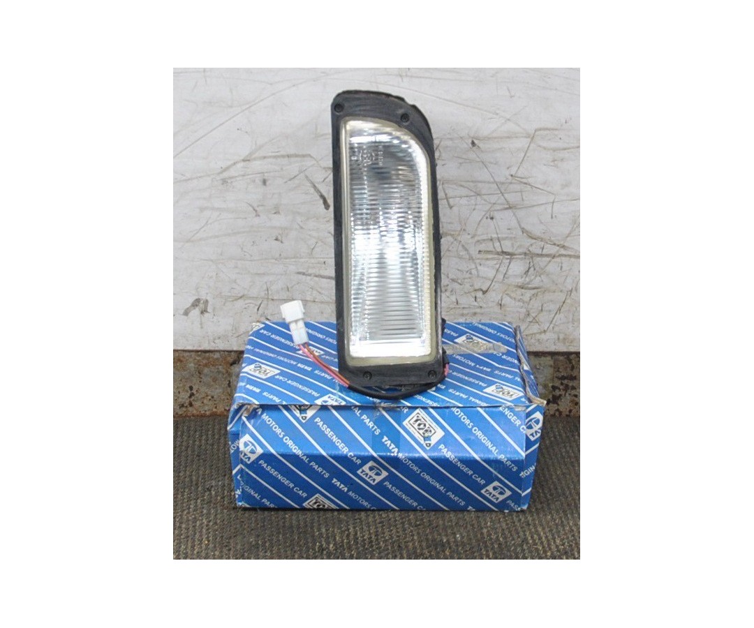 Fanale anteriore sinistro SX Tata Safari cod. 269954400183 Fanale anteriore sinistro SX Tata Safari cod. 269954400183