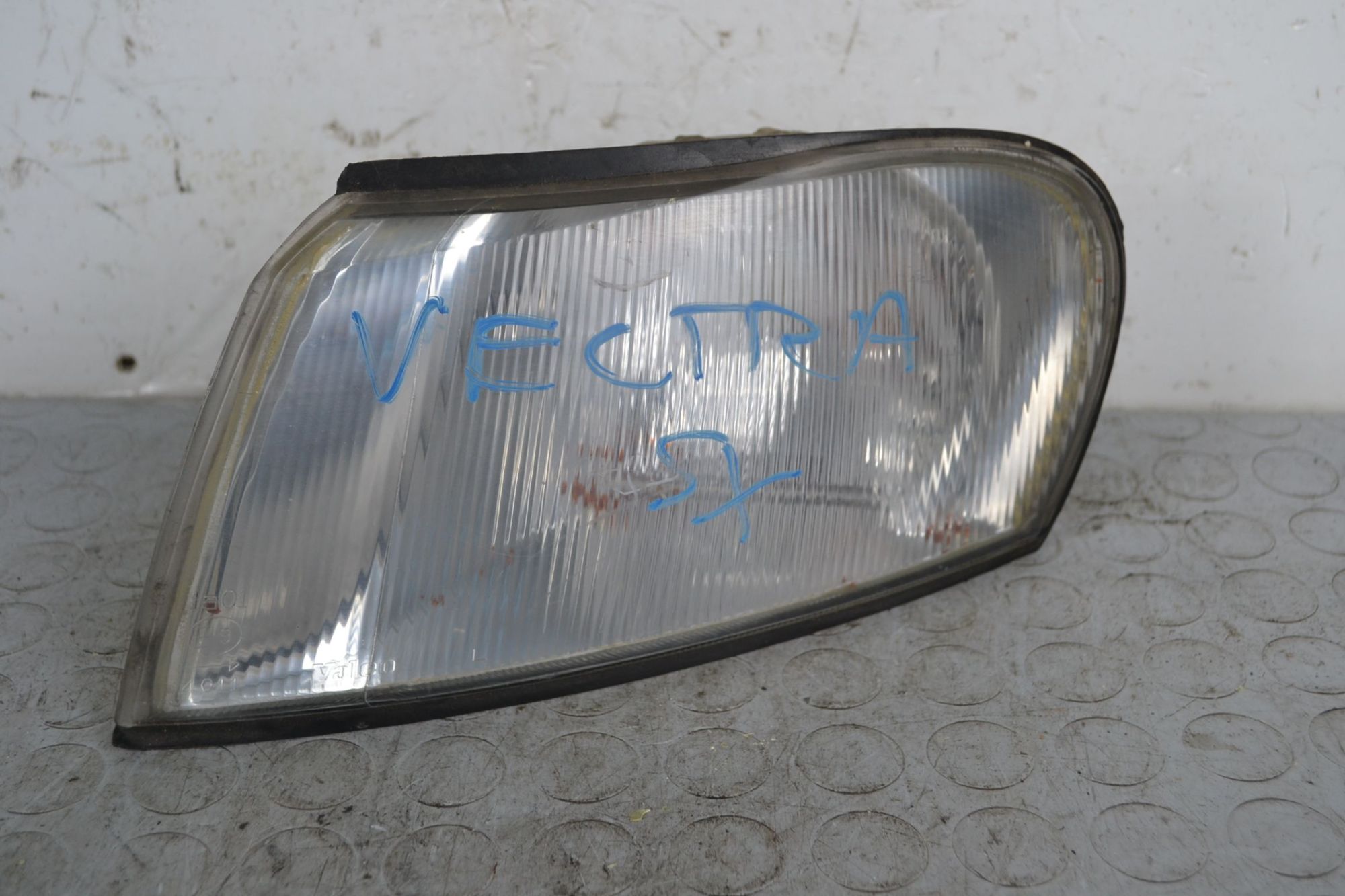 Freccia direzionale anteriore SX Opel Vectra B Dal 1995 al 2002 Cod 090543320  1705410749301
