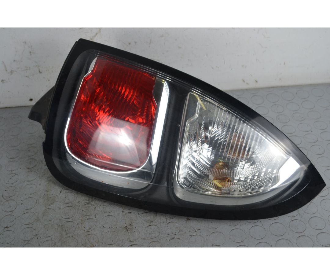 Fanale Stop Posteriore DX Citroen C3 Picasso dal 2008 al 2017 Cod 9681749180 1705585509113 Fanale Stop Posteriore DX Citroen C3 Picasso dal 2008 al 2017 Cod 9681749180 1705585509113