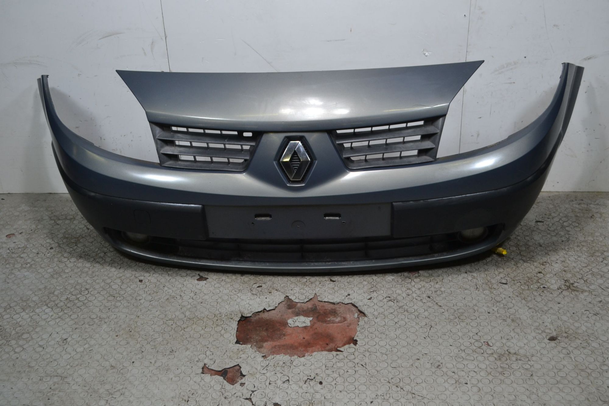 Paraurti Anteriore Renault Scenic II dal 2003 al 2006 OE 7701474769  1705651366800