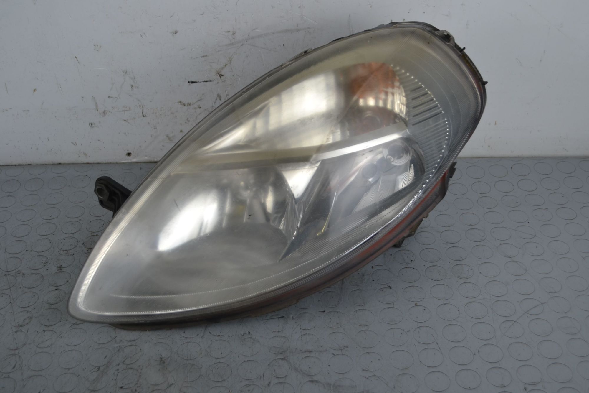 Faro Anteriore SX Lancia Ypsilon dal 2003 al 2011 Cod 270533-00  1705914045664