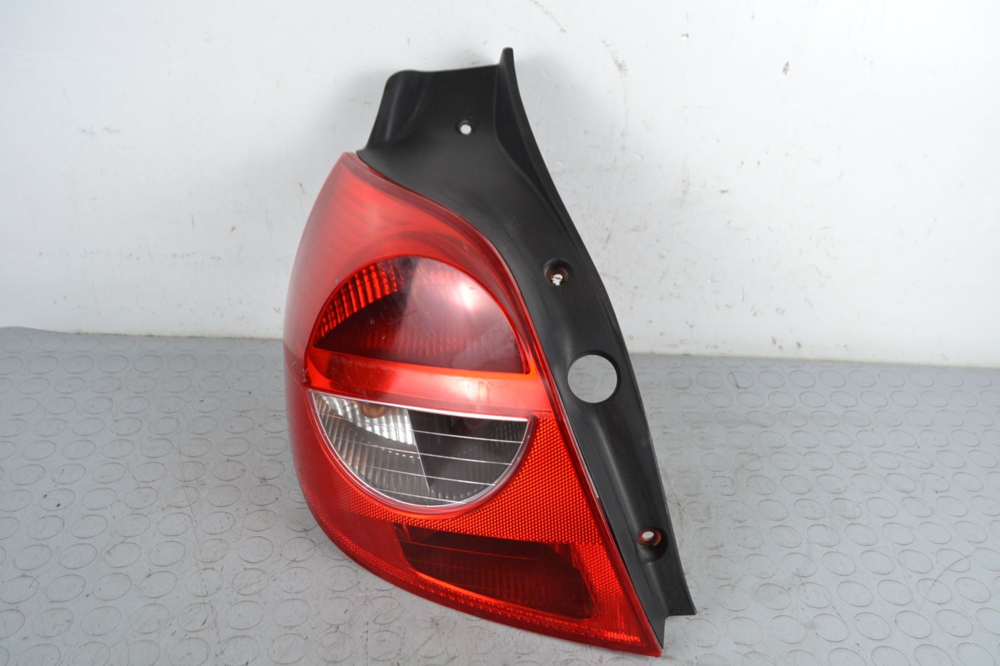 Fanale stop posteriore SX Renault Clio III Dal 2005 al 2013 Cod 89035079  1706022529213