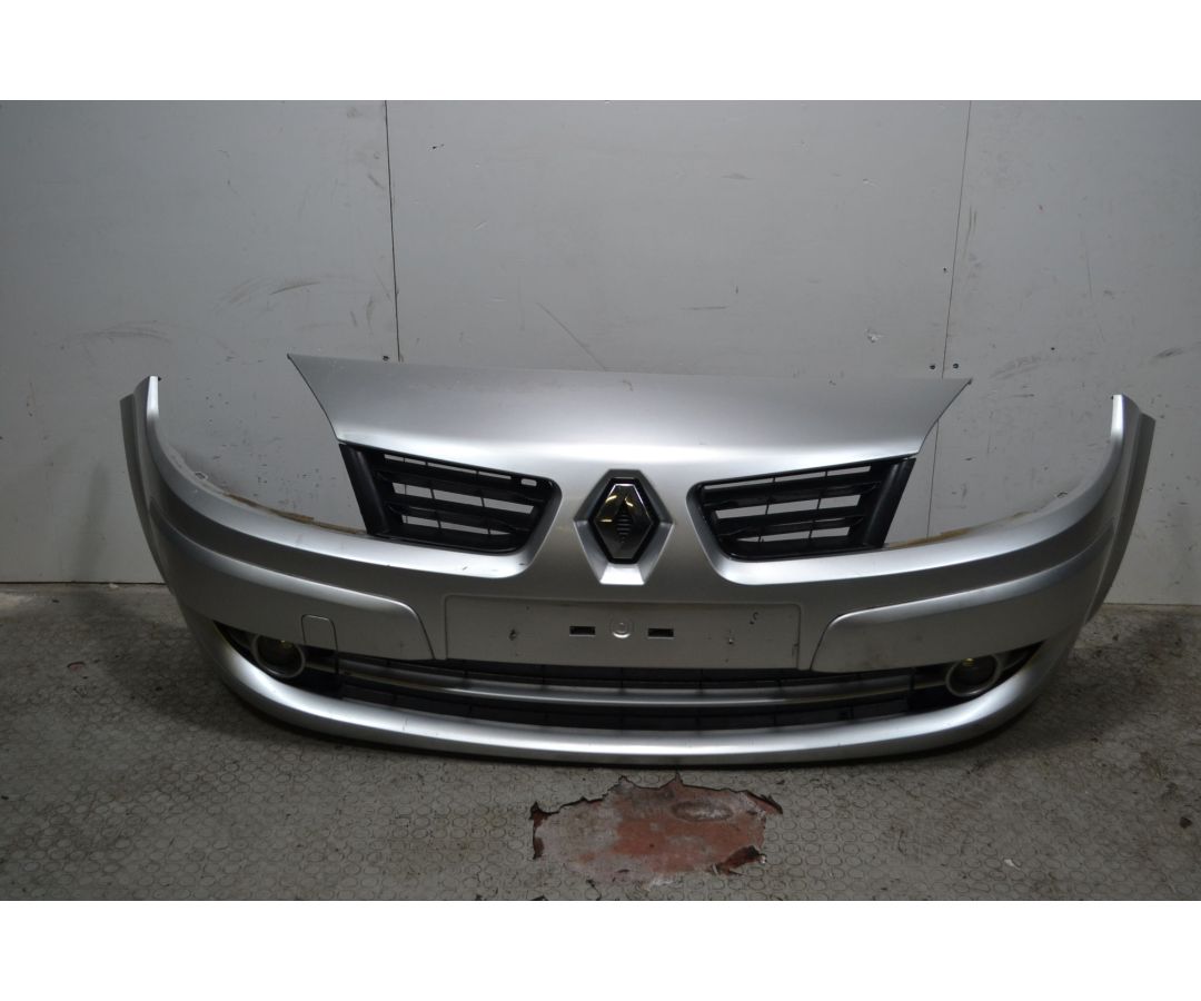 Paraurti anteriore Renault Scenic II Dal 2003 al 2009 Colore grigio argento  1706093044080