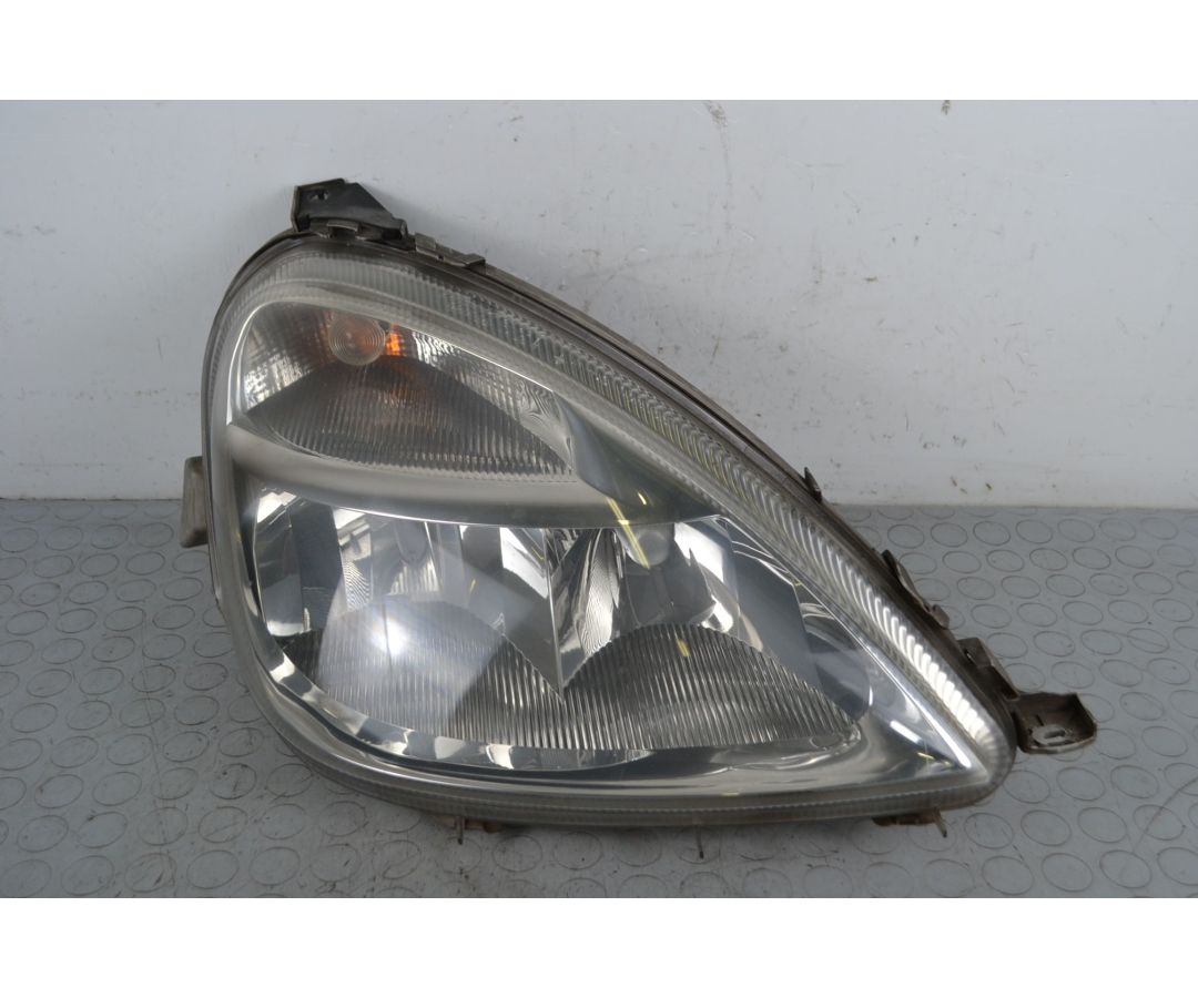 Faro anteriore DX Mercedes Classe A W168 Dal 1997 al 2004 Cod A1688201861 1706285536508 Faro anteriore DX Mercedes Classe A W168 Dal 1997 al 2004 Cod A1688201861 1706285536508
