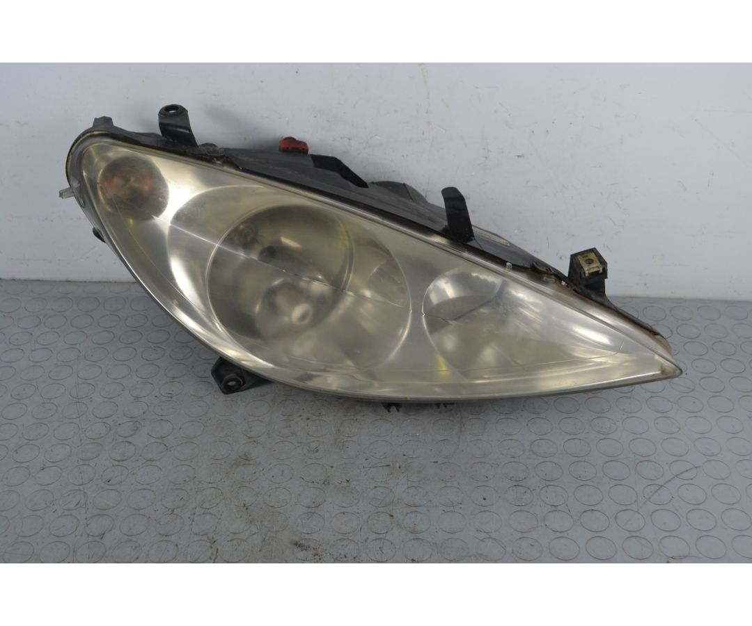 Faro Anteriore DX Peugeot 307 SW dal 2002 al 2009 Cod 9641615680 1706544194074 Faro Anteriore DX Peugeot 307 SW dal 2002 al 2009 Cod 9641615680 1706544194074