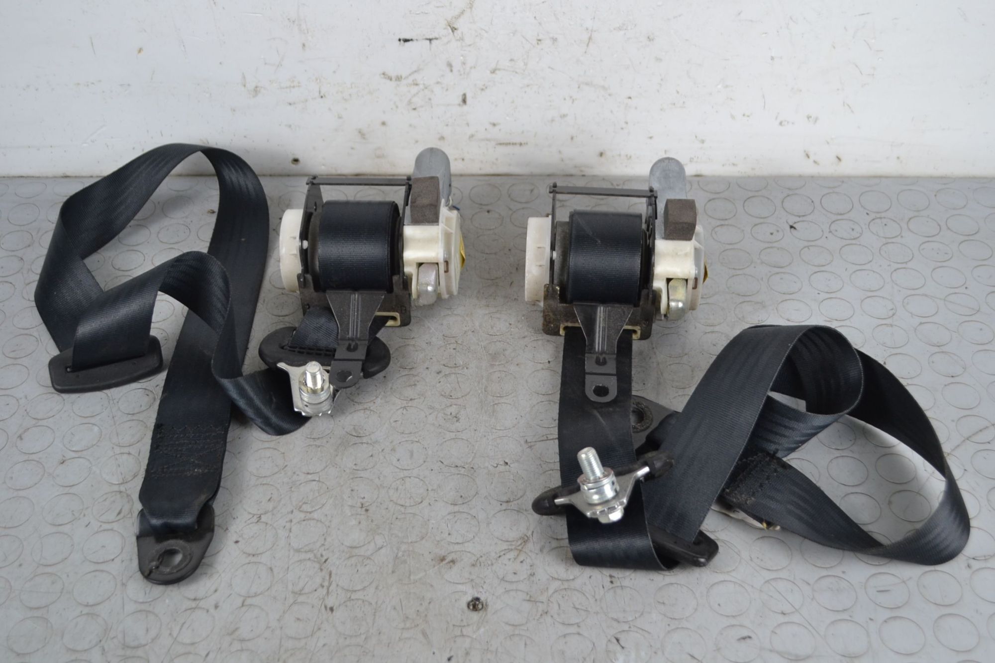 Cinture di Sicurezza Anteriore DX e SX Suzuki Alto VII GF dal 03/2009 al 2014 Cod 84902M68K105PK Cod 84901M68K005PK  17066121...