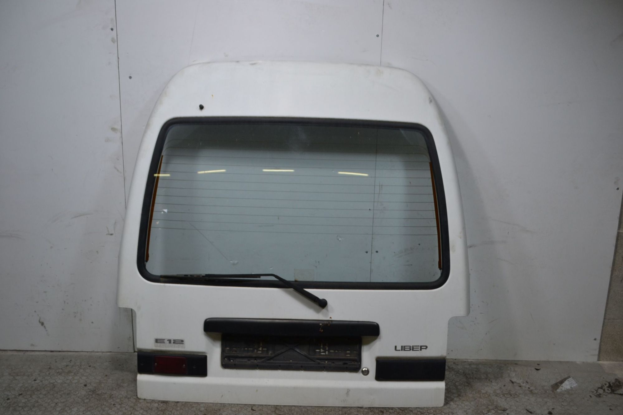 Portellone bagagliaio posteriore Subaru Libero Dal 1986 al 2000 Colore bianco  1706687406294