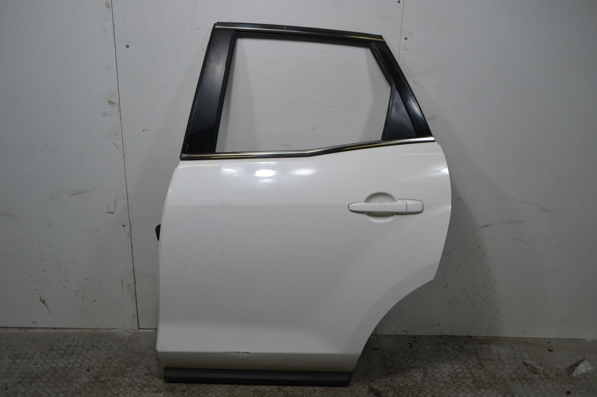 Portiera sportello posteriore SX Mazda CX 7 Dal 2006 al 2012 Colore bianco  1706688313607
