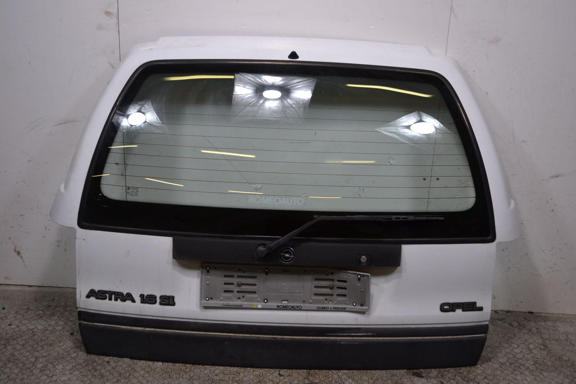 Portellone bagagliaio posteriore Opel Astra F SW Dal 1991 al 2002 Colore bianco  1706689105270
