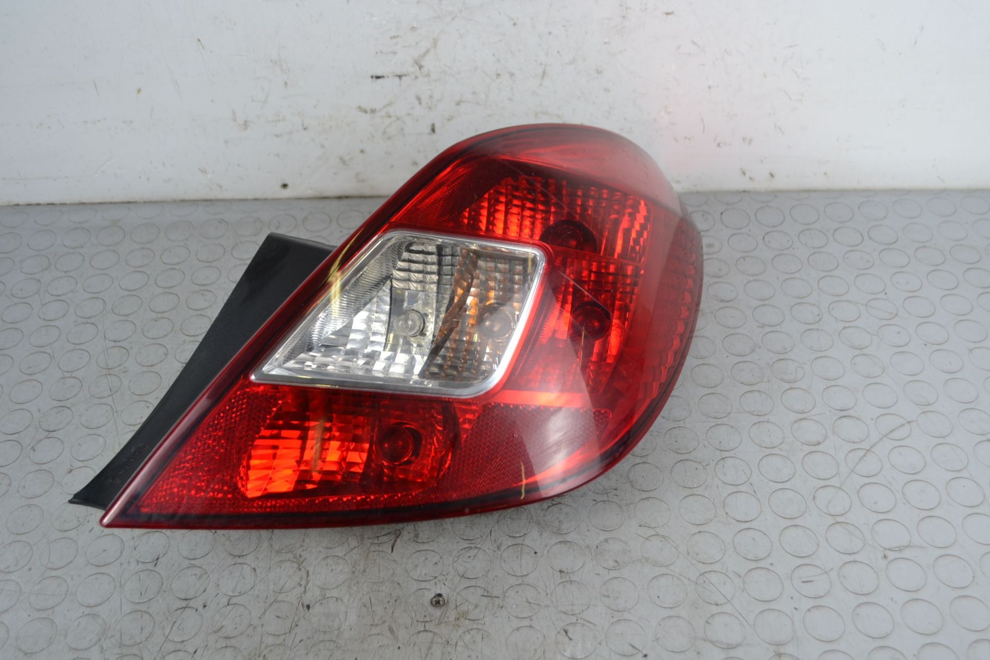 Fanale stop posteriore DX Opel Corsa D 5 Porte Dal 2006 al 2014 Cod 13269051  1706774751955