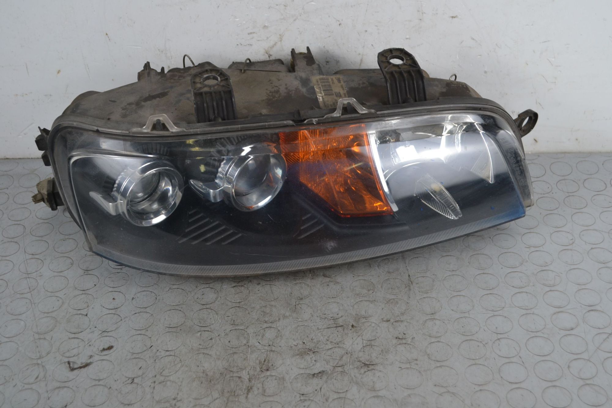 Faro fanale anteriore DX Fiat Punto 188 Dal 1999 al 2003 Cod 67752849  1706775964385