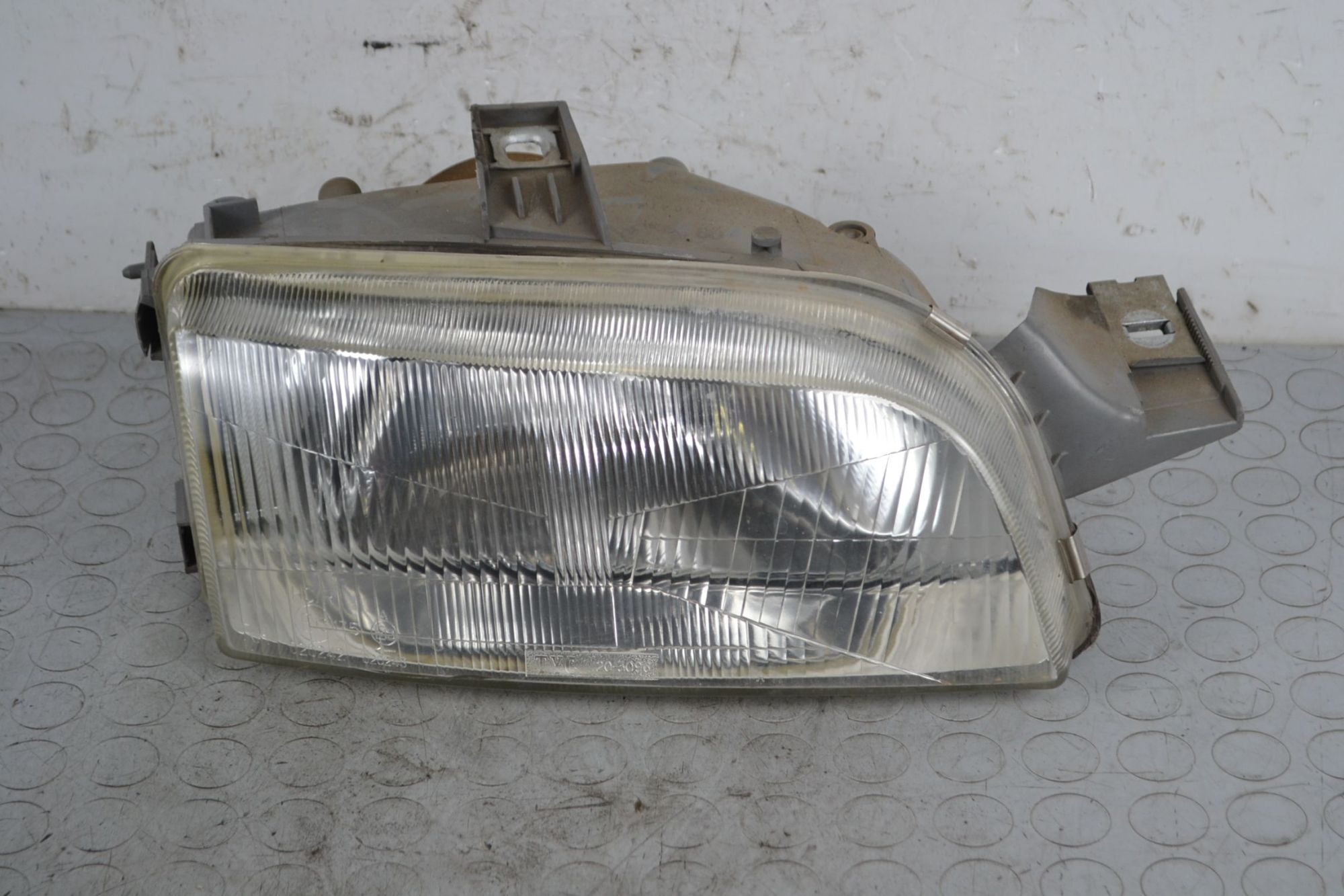 Faro Anteriore DX Fiat Punto 176 dal 1993 al 1999 Cod 46402649  1706869570744