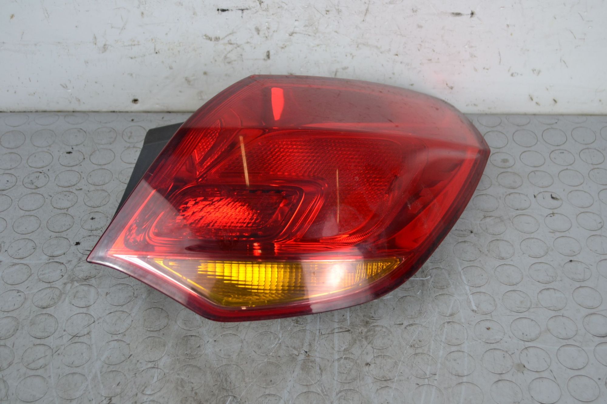 Fanale Stop Posteriore DX Opel Astra J dal 2009 al 2020 Cod 13306454  1707478185473
