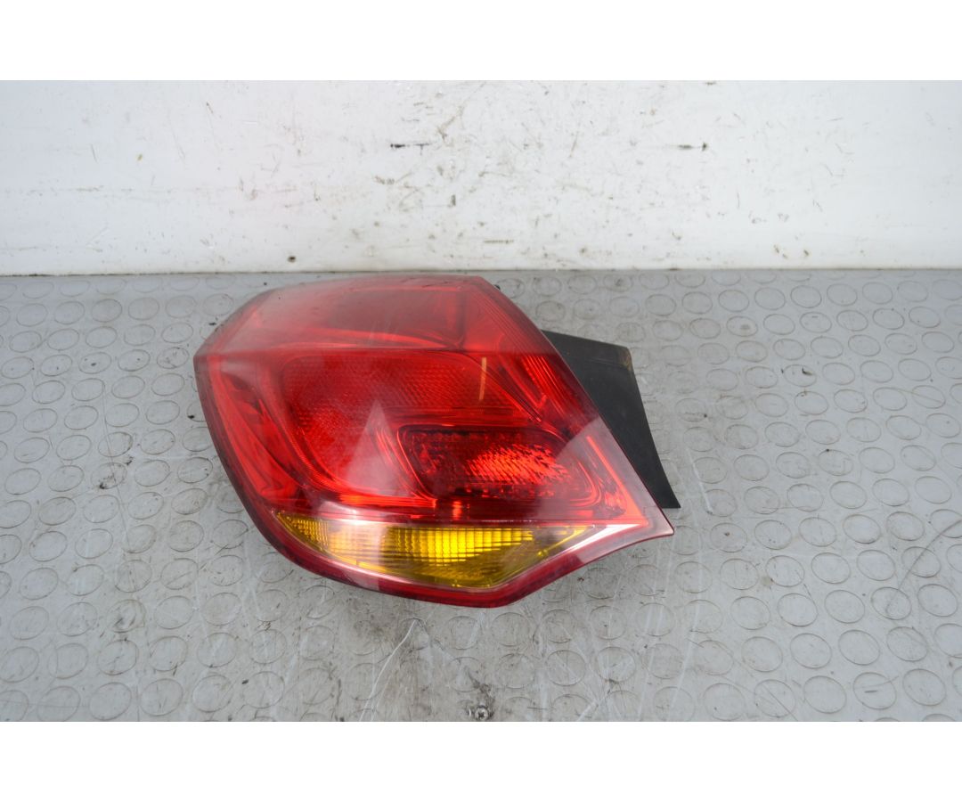 Fanale Stop Posteriore SX Opel Astra J dal 2009 al 2018 Cod 13306453 1707494136701 Fanale Stop Posteriore SX Opel Astra J dal 2009 al 2018 Cod 13306453 1707494136701