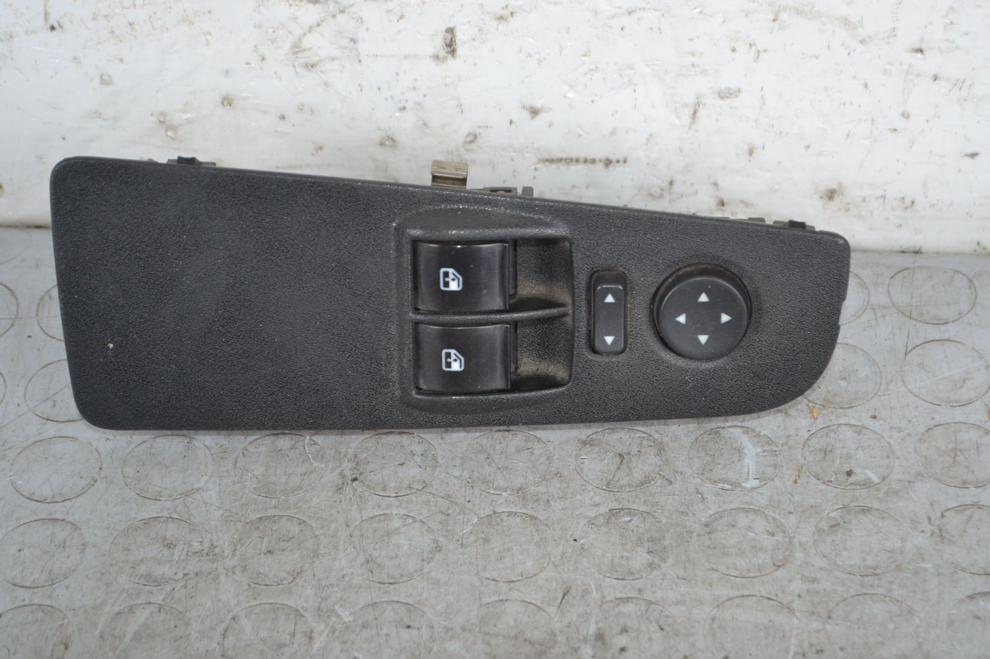 Pulsantiera alzacristalli anteriore SX Fiat Grande punto Dal 2005 al 2018 Cod 735380444  1707494829023