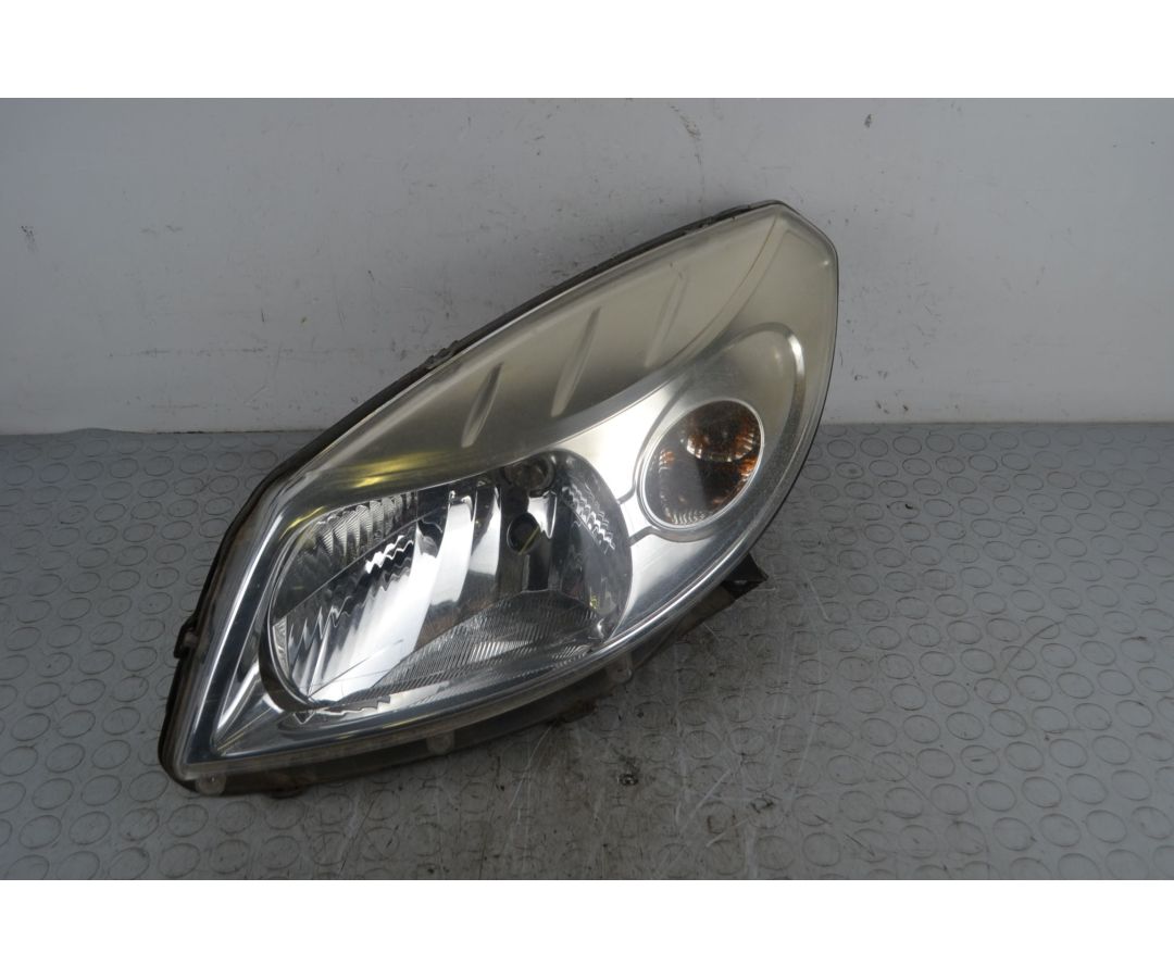 Faro Anteriore SX Dacia Sandero I dal 07/2008 al 04/2013 Cod 8200733878 Cod Motore D4F 732  1707728691525