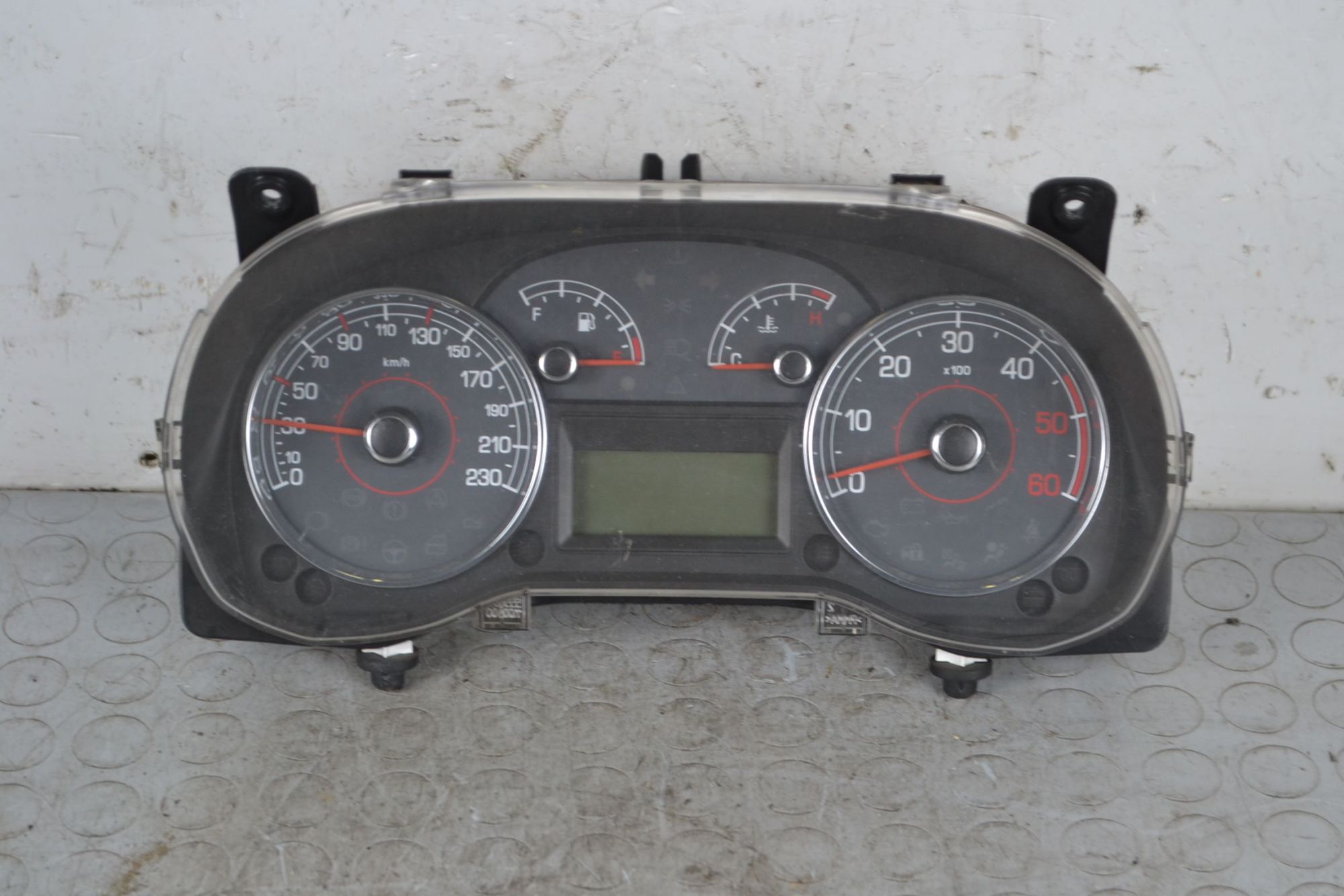 Strumentazione contachilometri Fiat Grande Punto Dal 2005 al 2008 Cod 51828077  1707729005963