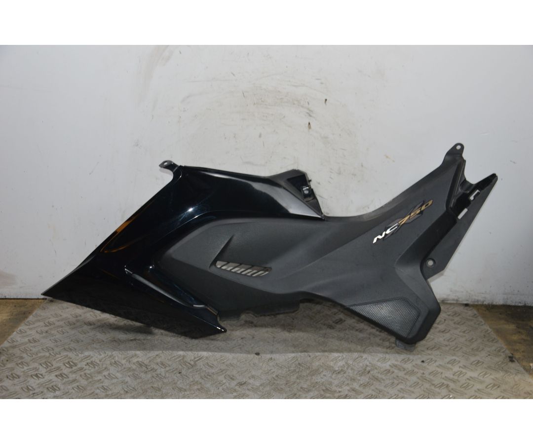 Carena Fianchetto Laterale Sinistro Honda NC 750 X Dal 2014 al 2017  1707815328662