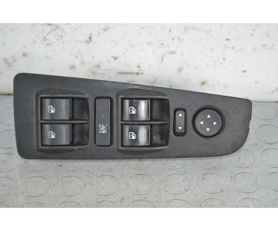 Pulsantiera Alzacristalli Anteriore SX Fiat Grande Punto dal 2005 al 2018 Cod 735380446 1707816650762 Pulsantiera Alzacristalli Anteriore SX Fiat Grande Punto dal 2005 al 2018 Cod 735380446 1707816650762